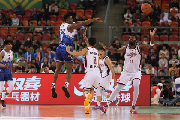 篮球1.jpg 篮球1.jpg