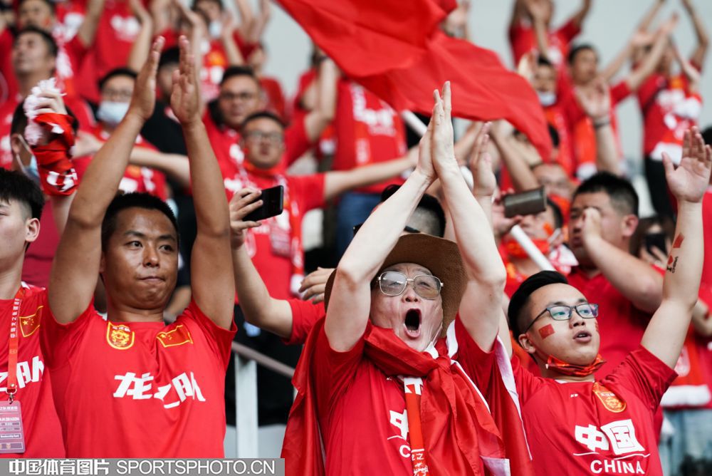 W_26031645_21053020_nmz.jpg W_26031645_21053020_nmz.jpg