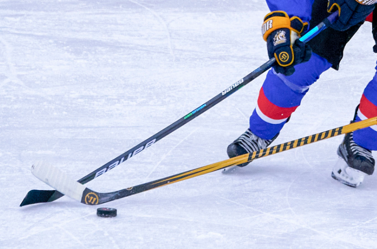 冰球.png 冰球.png